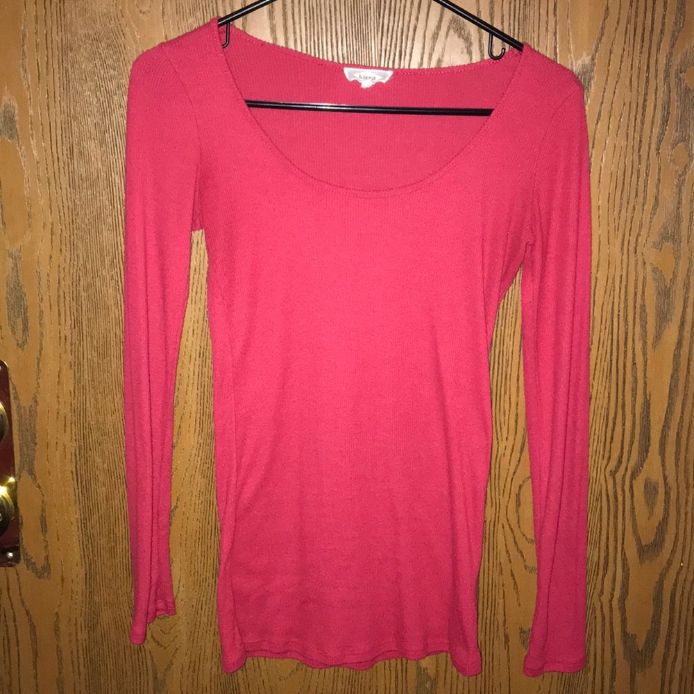 small comfortable fitted long sleeve by kirra